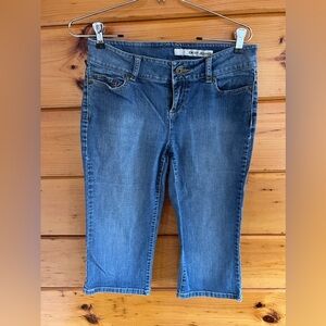 DKNY Cropped Capri Stretchy Jeans Women’s 2